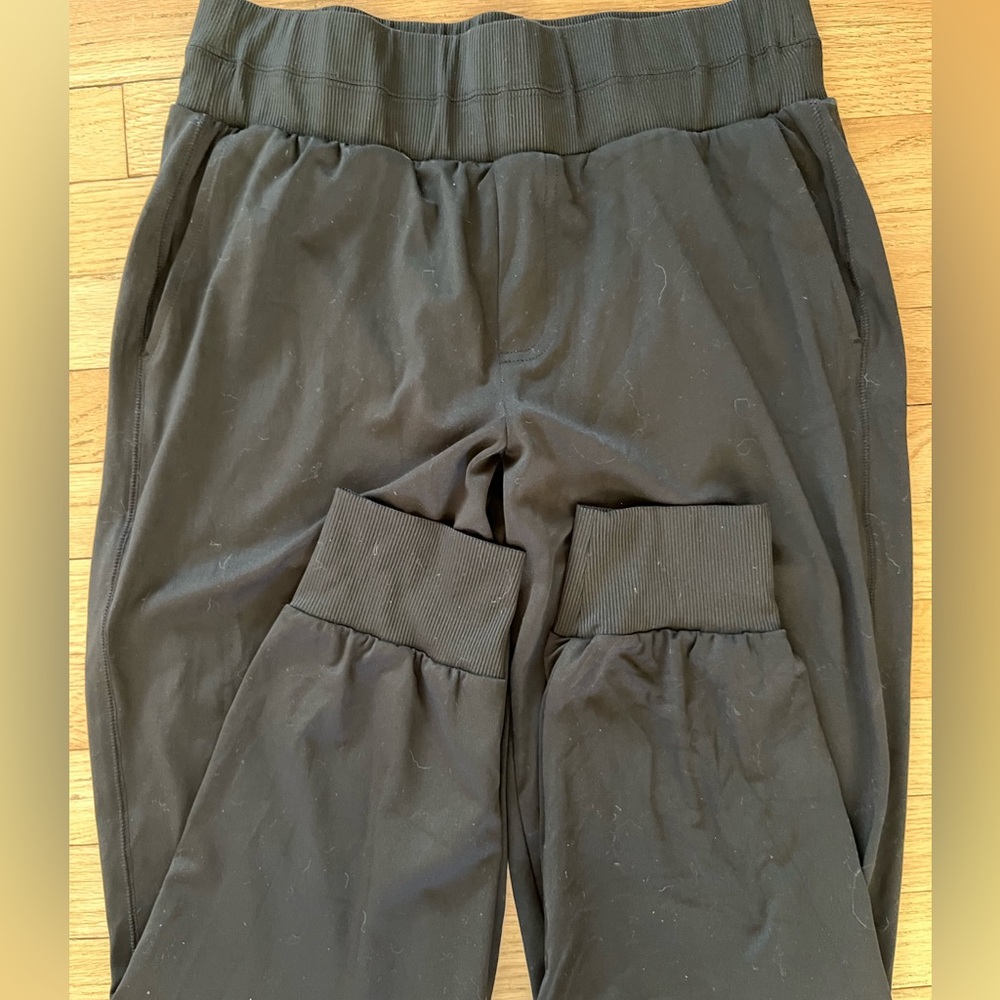 Lou & Grey Black Jogger Pants Size M Elastic Waist Lounge Athleisure